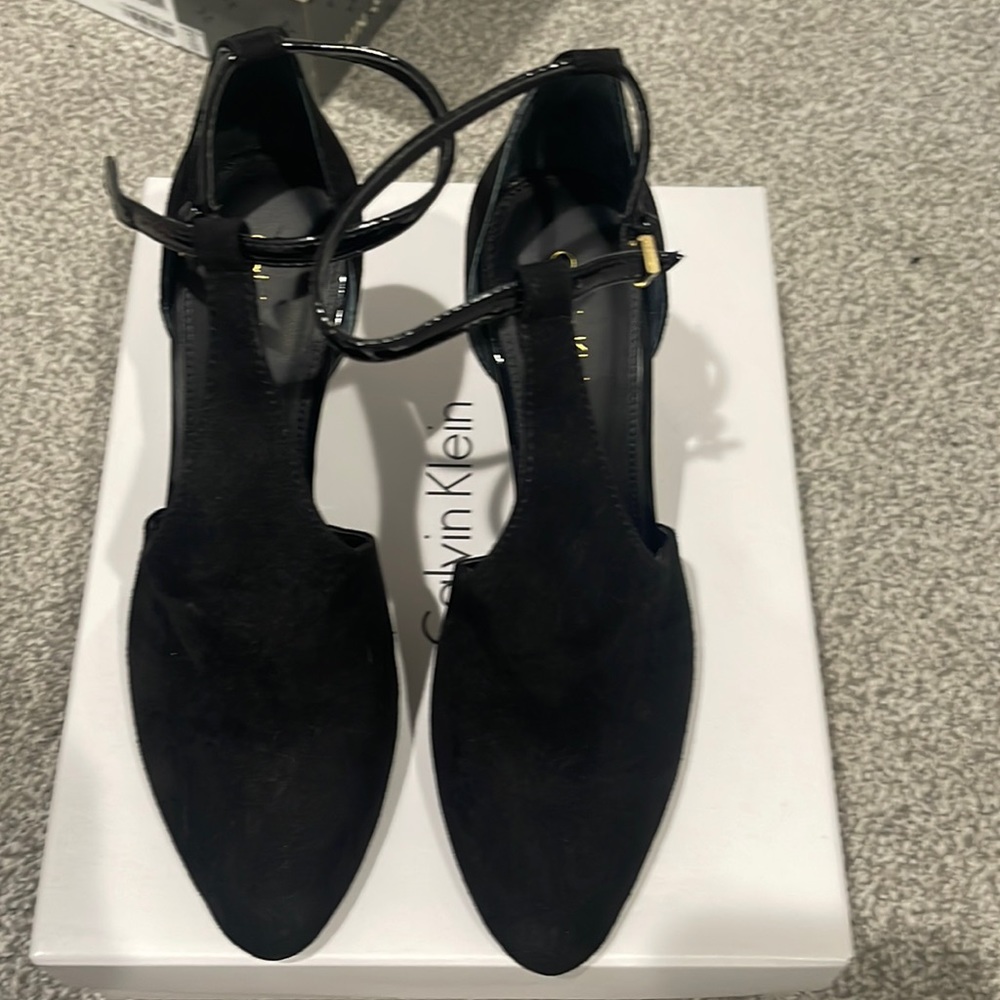 Calvin Klein suede t strap pump